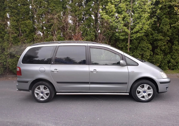 Ford Galaxy cena 7800 przebieg: 304000, rok produkcji 2004 z Sochaczew małe 326